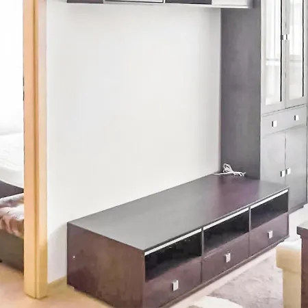 2 Bedroom Cozy In *