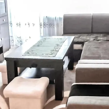 2 Bedroom Cozy In 公寓